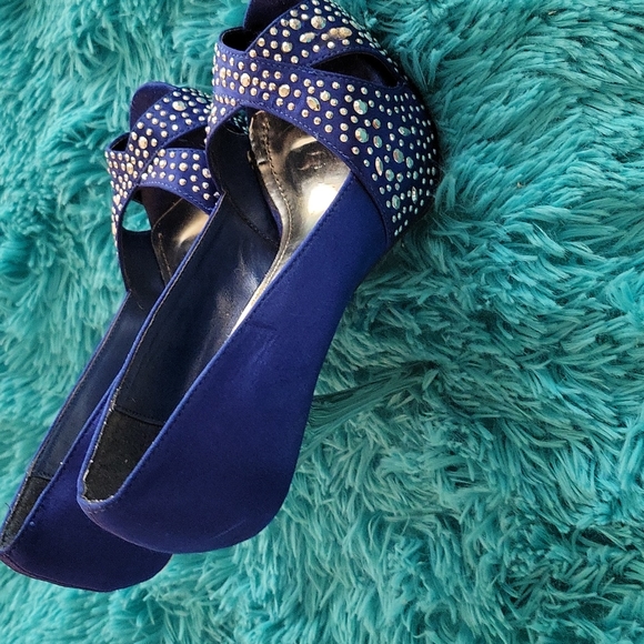 Deb Royal Blue Satin Peep Toe Heels Size 8.5 - Picture 3 of 9